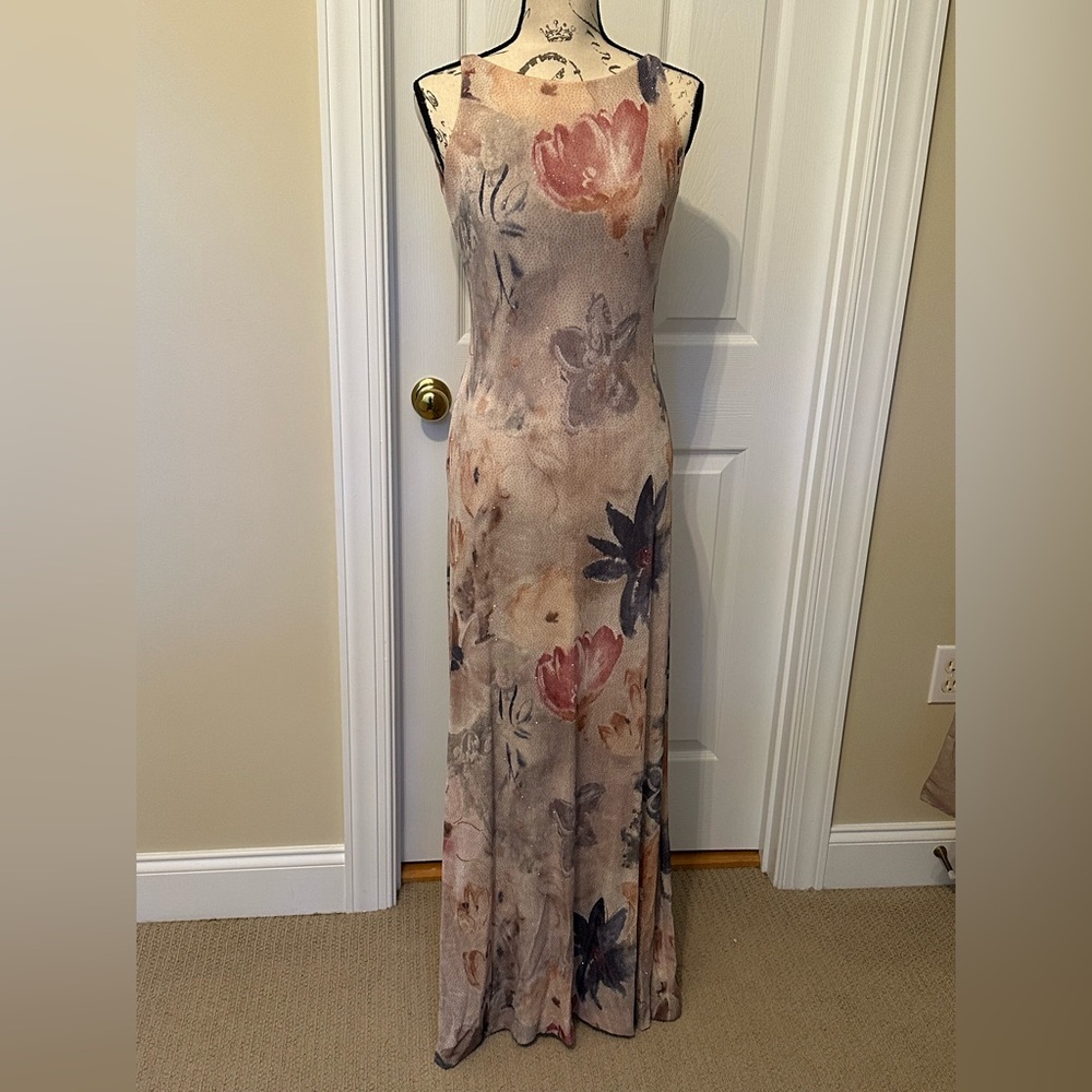 Floral Sleeveless Maxi Dress